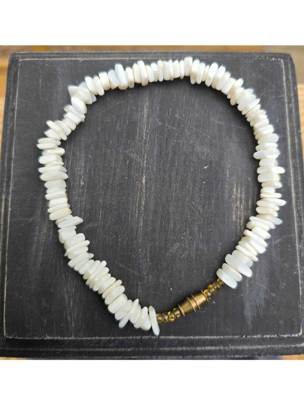 Vintage 90's Chip Shell Polished White w/ Twist Lock Anklet, 10"
